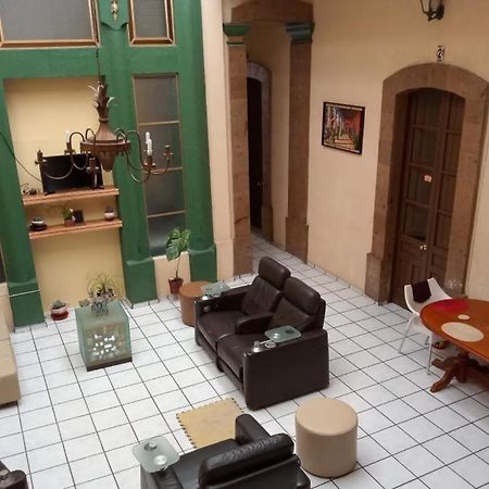 Hostal Guadalajara Esterno foto