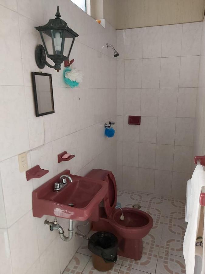Hostal Guadalajara Esterno foto