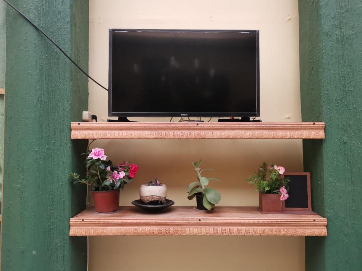 Hostal Guadalajara Esterno foto