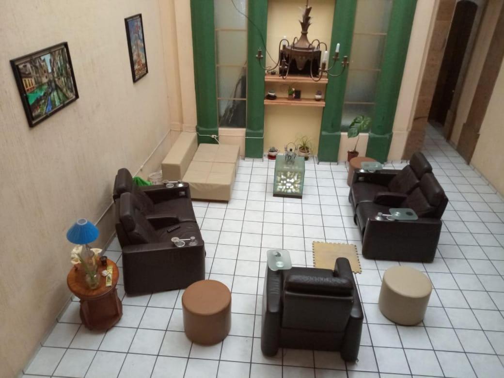 Hostal Guadalajara Esterno foto