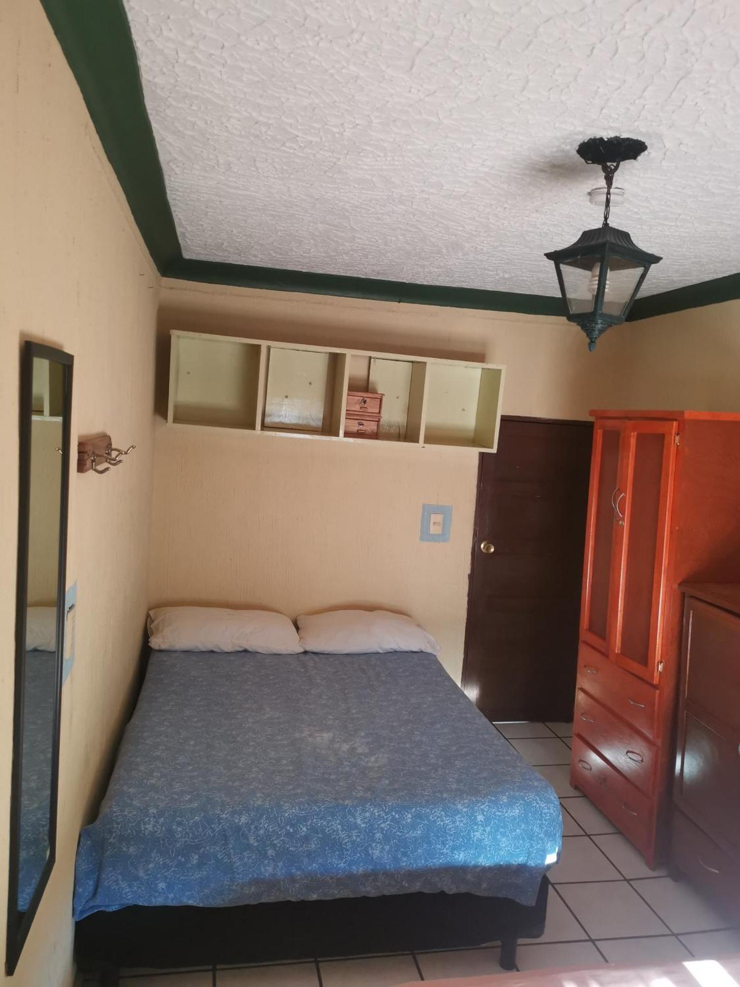 Hostal Guadalajara Esterno foto